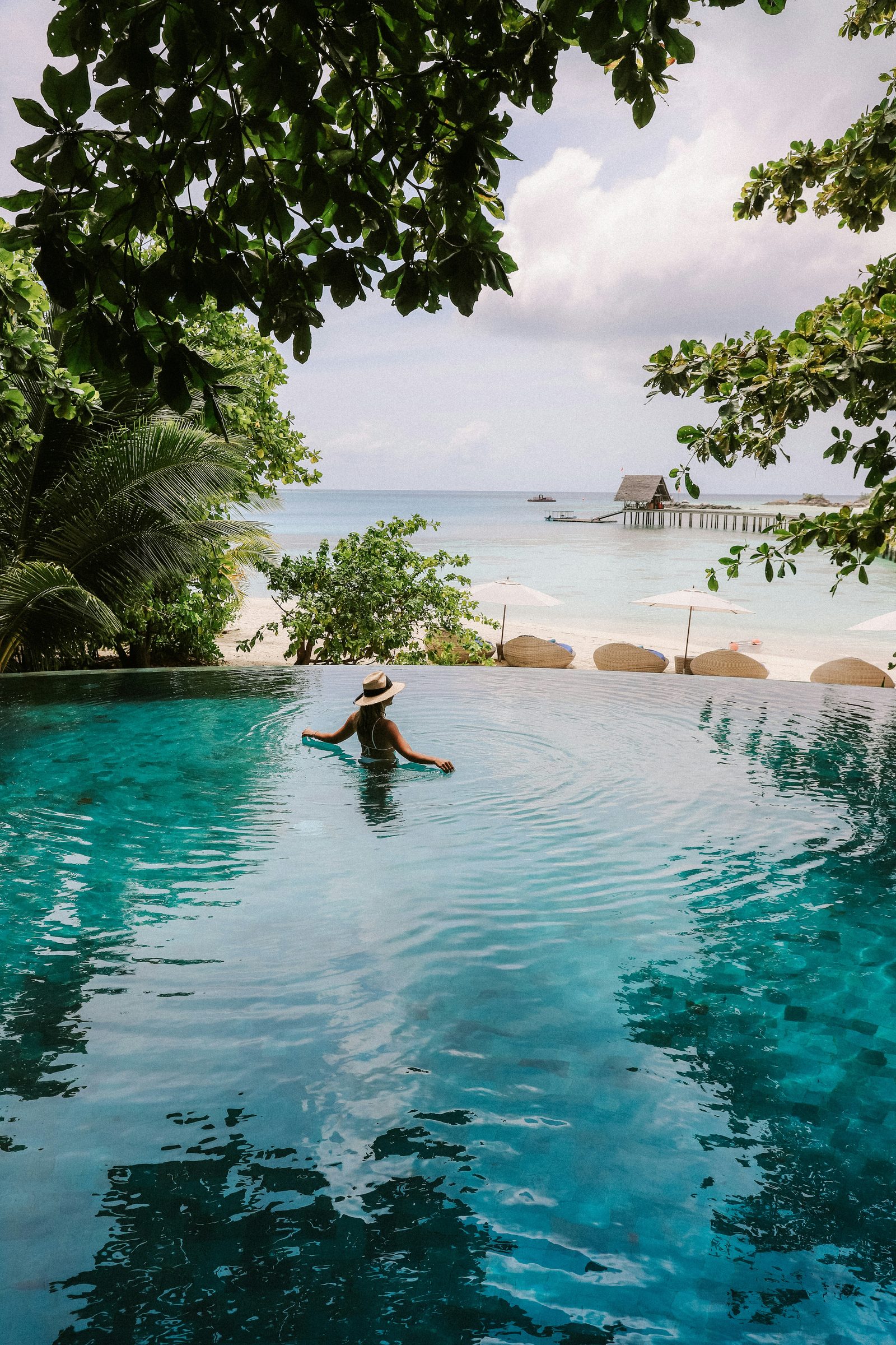 A calm shore, ideal for family luxury